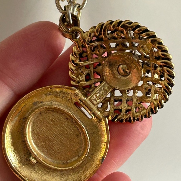 VANDA Gold and Silver Pendant Necklace LOCKET ❤️ - Picture 5 of 7